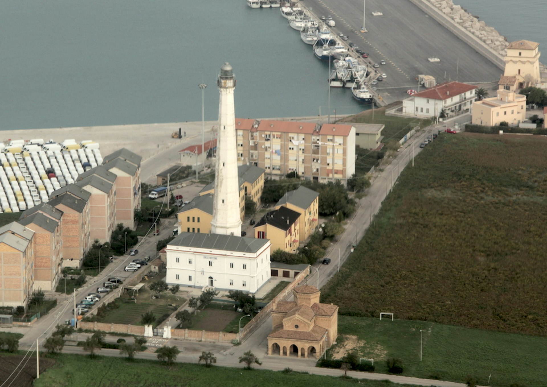 FARO DI PUNTA PENNA I Luoghi del Cuore FAI