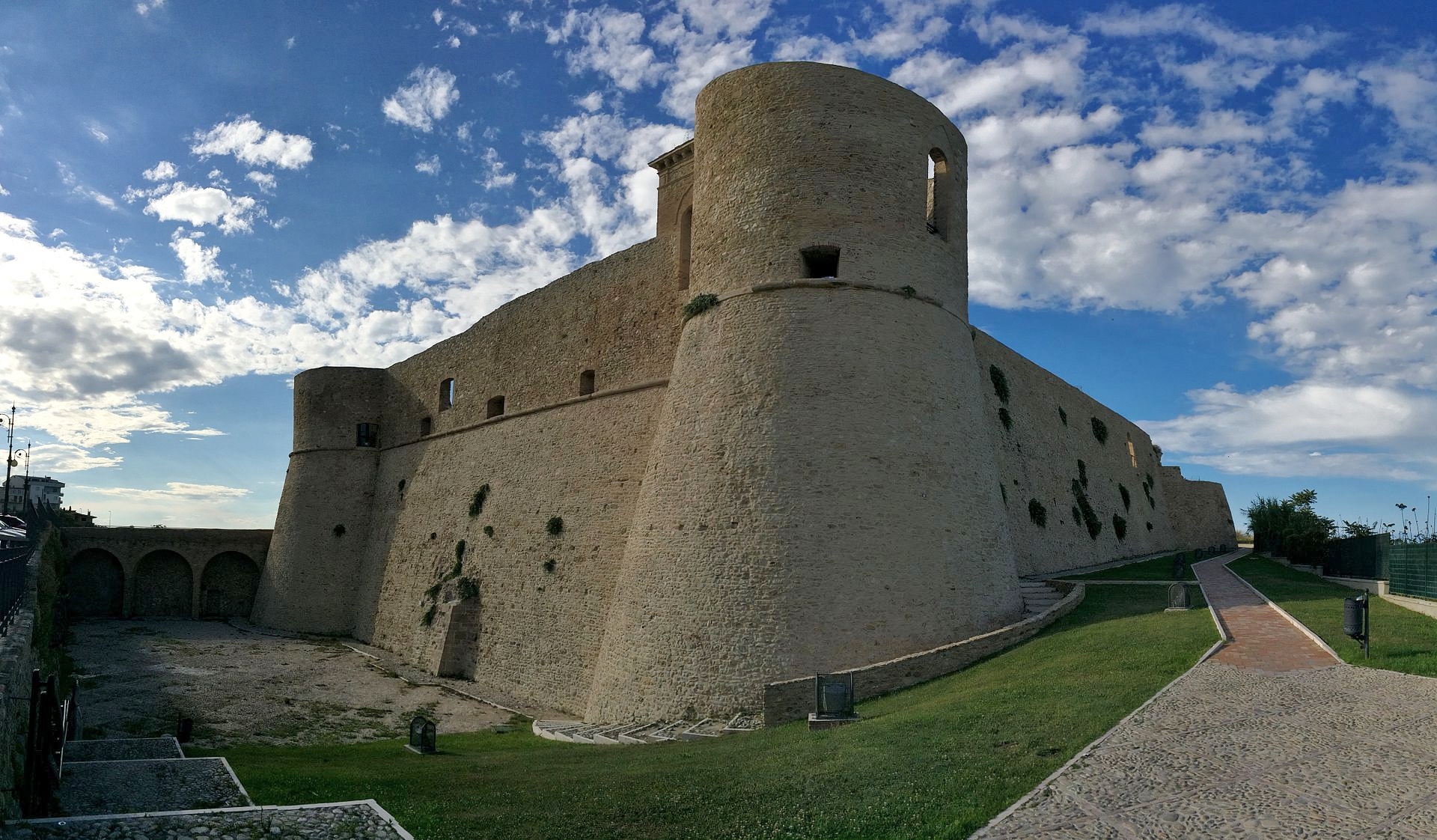 CASTELLO ARAGONESE