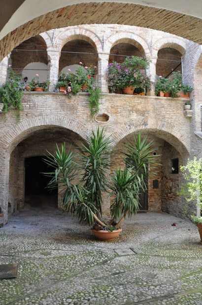 CHIOSTRO COMUNE DI PENNE I Luoghi del Cuore FAI