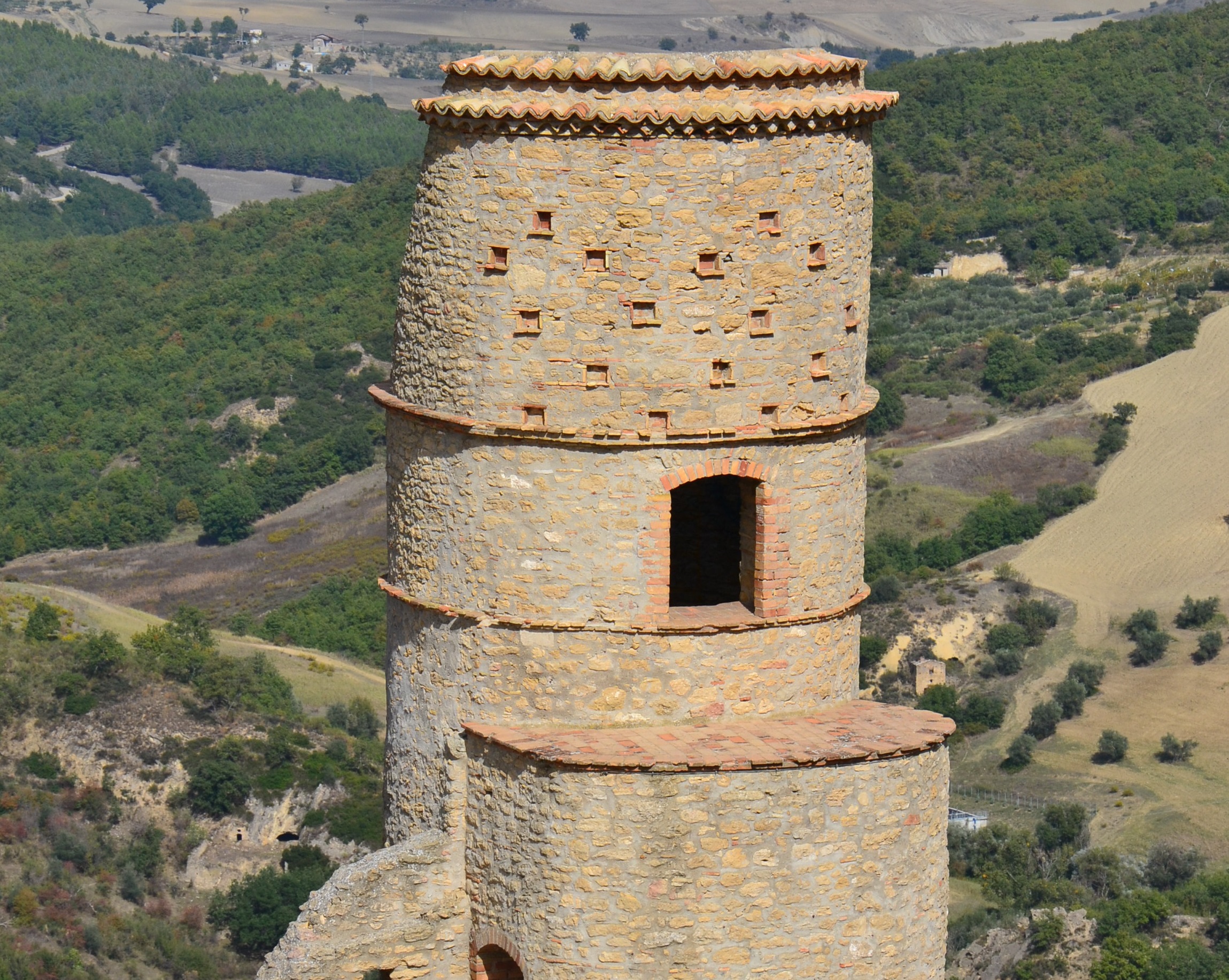 BORGO E TORRE SARACENA