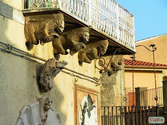 PALAZZO GAETA E I PORTALI