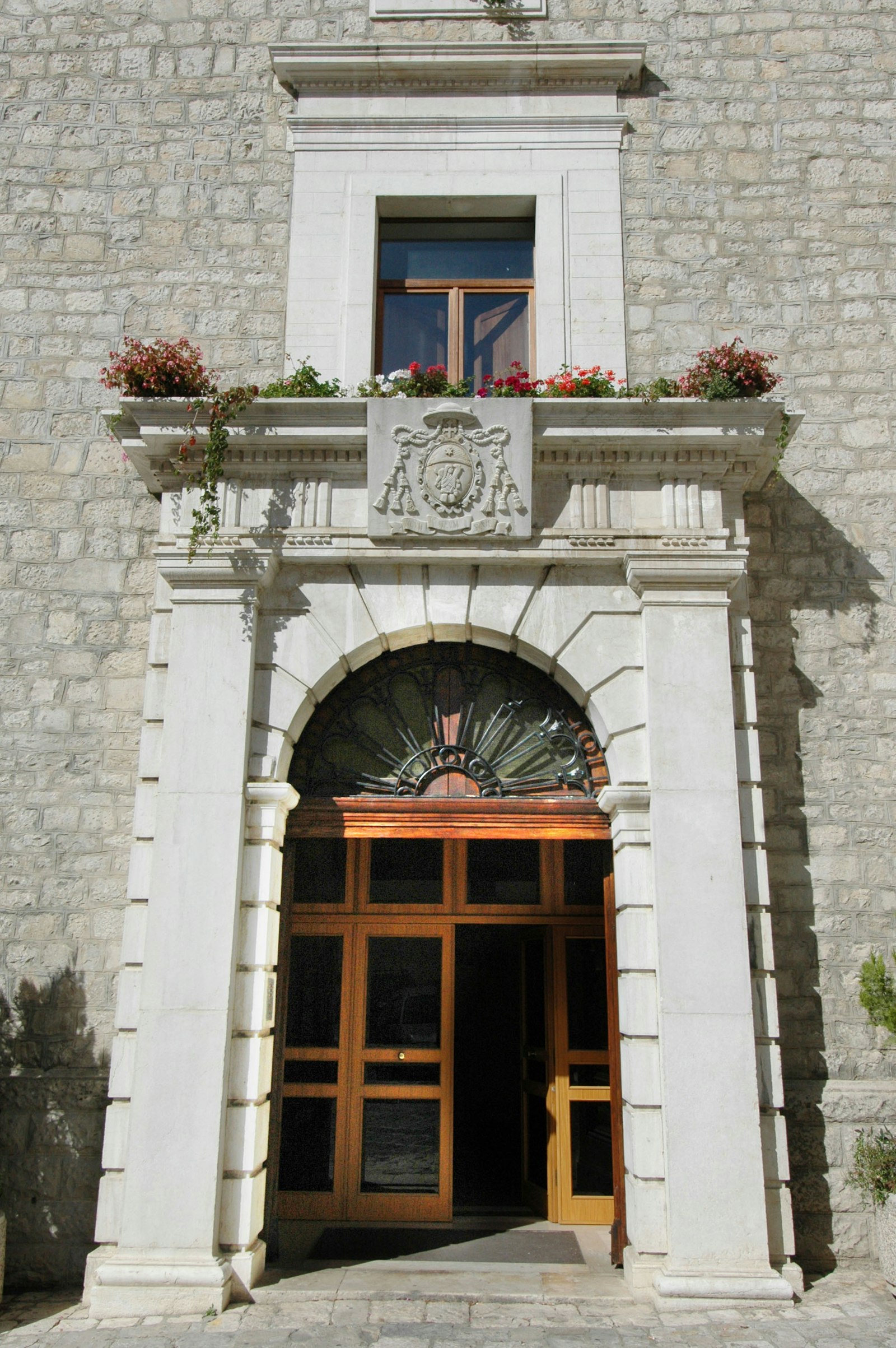 PALAZZO VESCOVILE I Luoghi del Cuore FAI