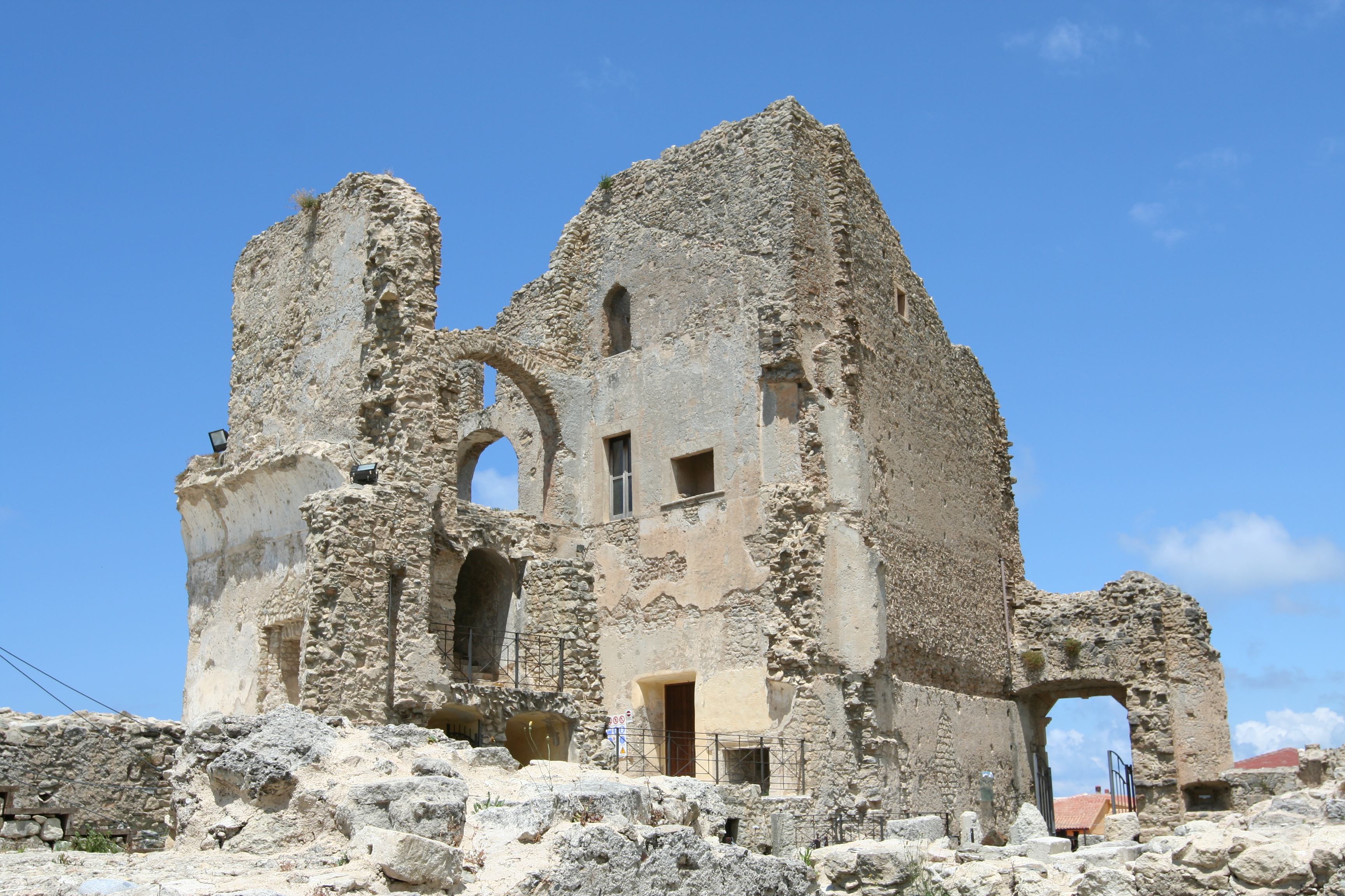 IL CASTELLO DELLA VALLE