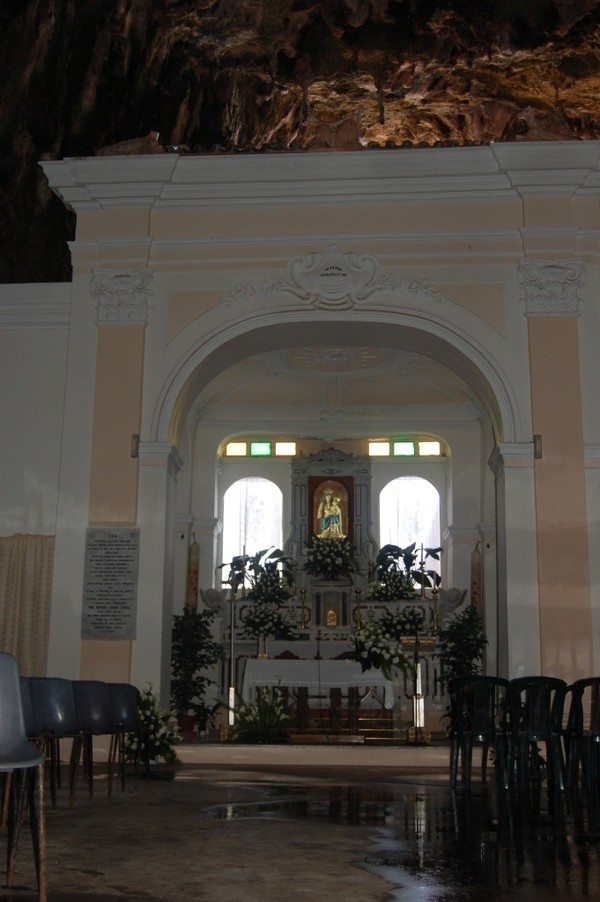 SANTUARIO MADONNA DELLA GROTTA