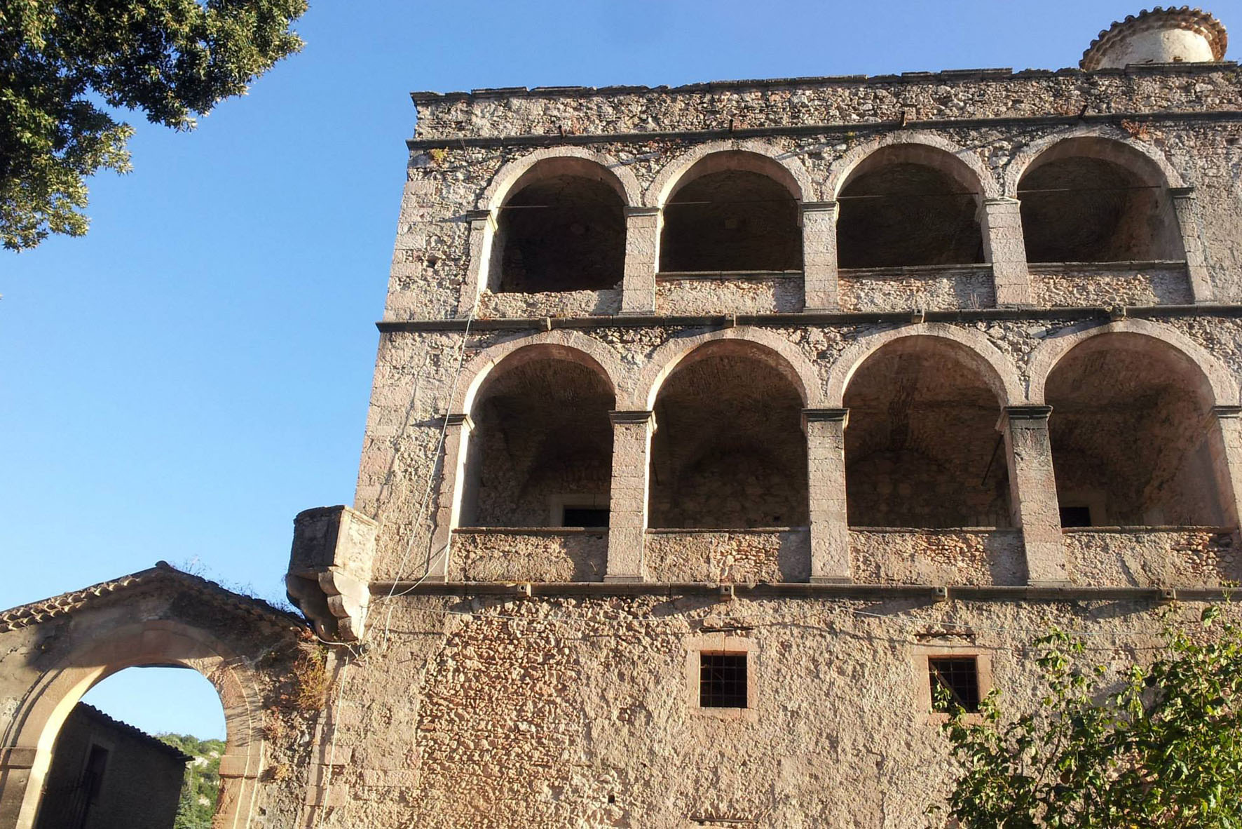 PALAZZO DEL GAUDIO - CAMPAGNA