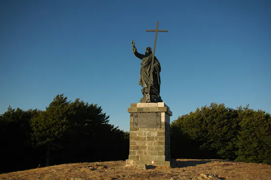 STATUA DEL REDENTORE A MONTALTO