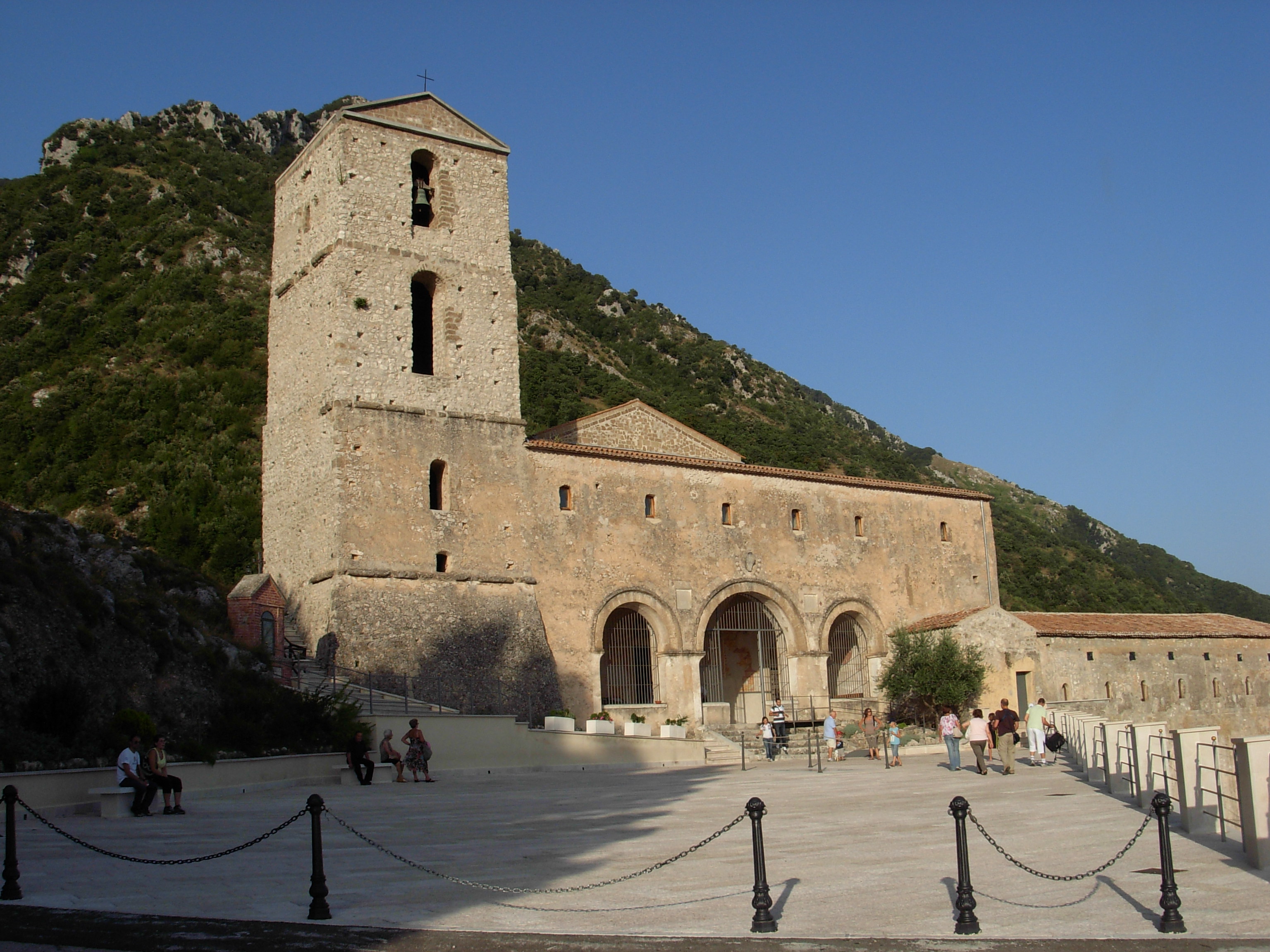 SANTUARIO DELLA MADONNA DEL TABURNO 