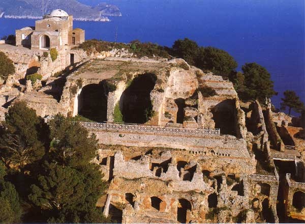 VILLA JOVIS MONTE TIBERIO SALTO DI TIBERIO