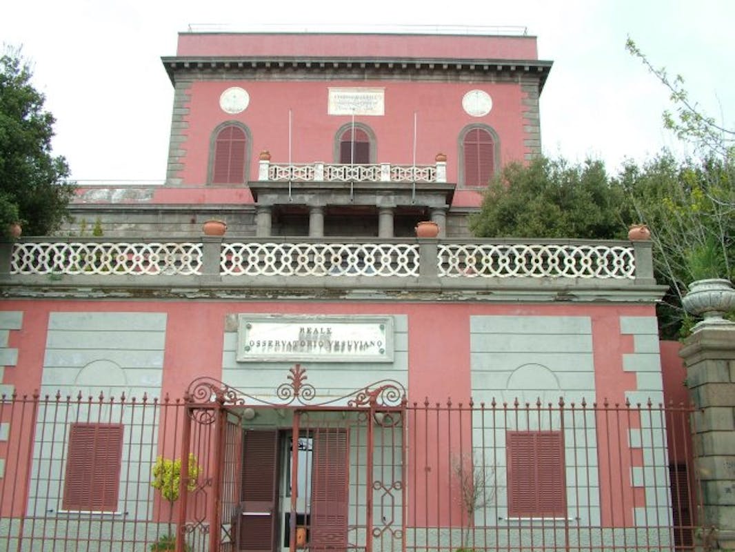 REAL OSSERVATORIO VESUVIANO REAL OSSERVATORIO VESUVIANO