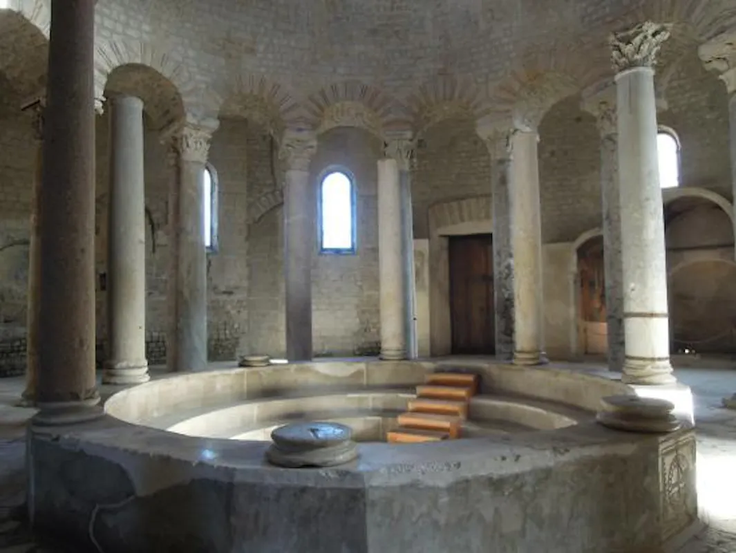 BATTISTERO PALEOCRISTIANO SANTA MARIA MAGGIORE BATTISTERO PALEOCRISTIANO SANTA MARIA MAGGIORE