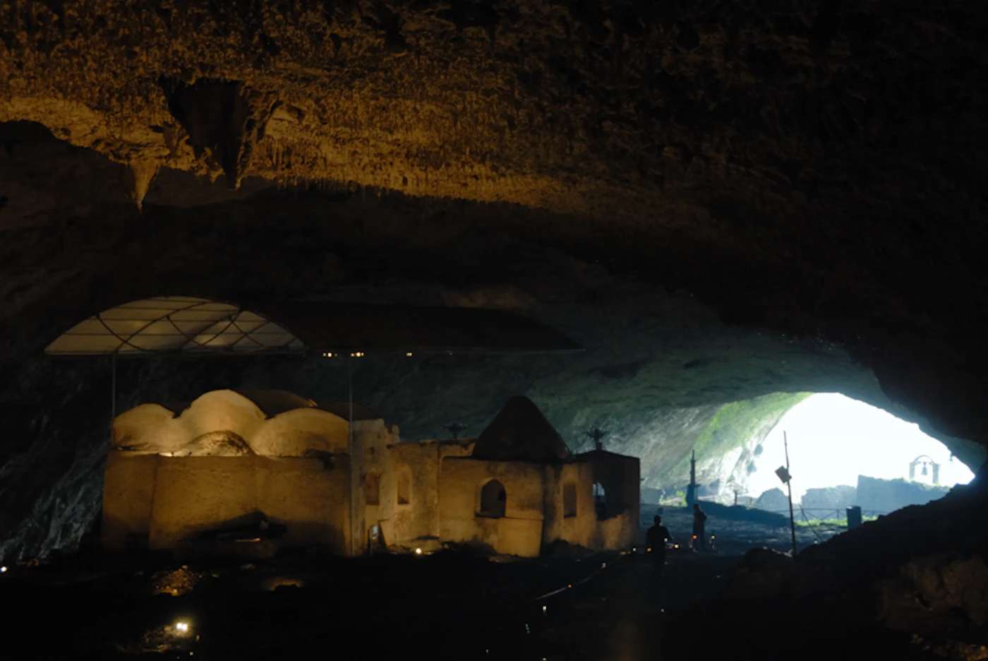 Grotta Di San Michele Arcangelo Olevano Sul Tusciano
