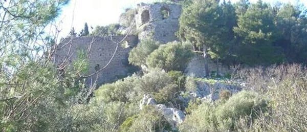 CASTELLO DI CAPACCIO E CAPUTAQUIS MEDIEVALE