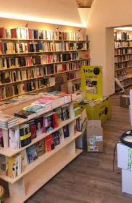 Libreria Mondadori Bookstore Libreria Mondadori Bookstore