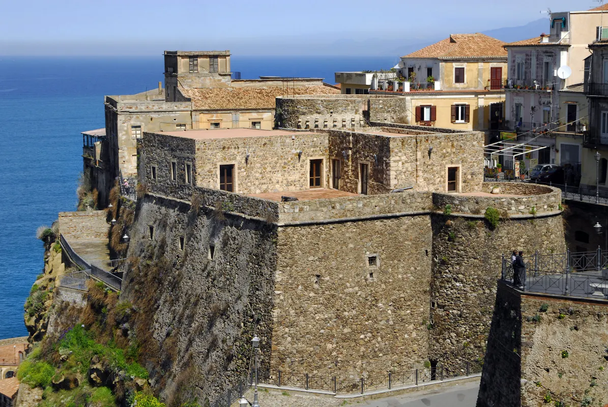 Castello Aragonese Castello Aragonese