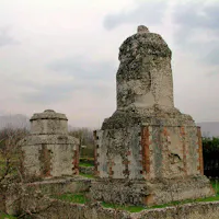 Area Archeologica della Necropoli Monumentale di Avella Area Archeologica della Necropoli Monumentale di Avella