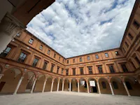 Alla Scoperta di Ville e Castelli Alla Scoperta di Ville e Castelli