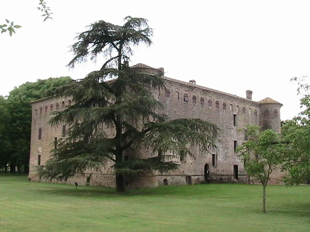 Castello di San Pietro in Cerro Castello di San Pietro in Cerro