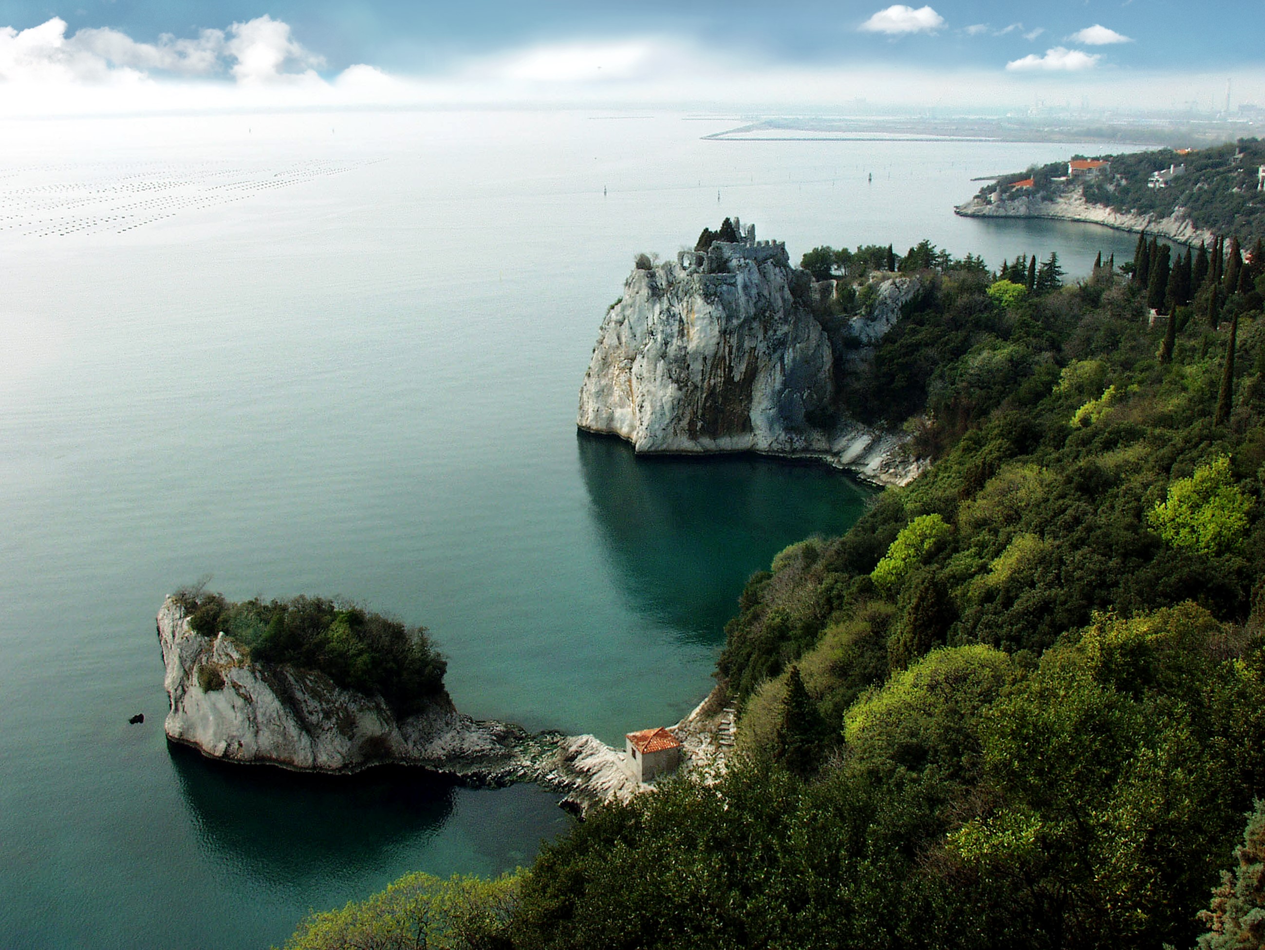 Castello Vecchio e Baia, Castello di Duino