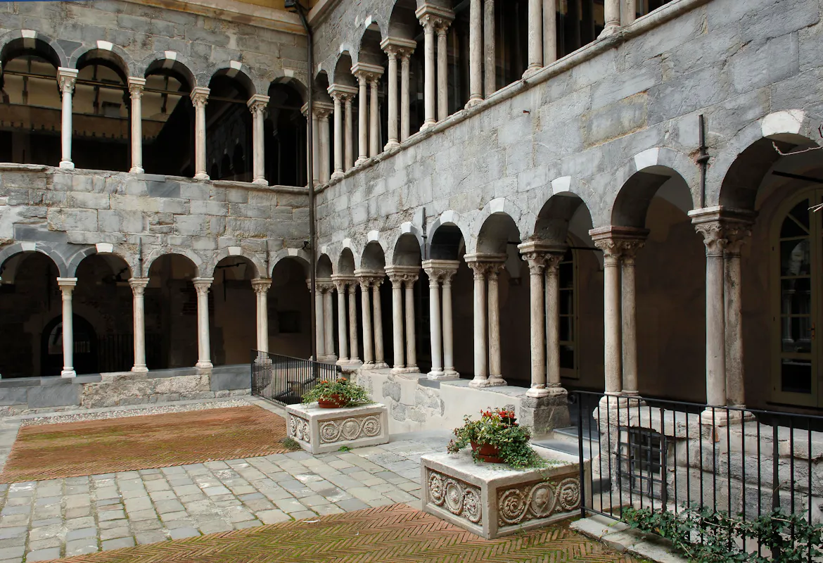 Chiostro del Museo Diocesano di Genova Chiostro del Museo Diocesano di Genova