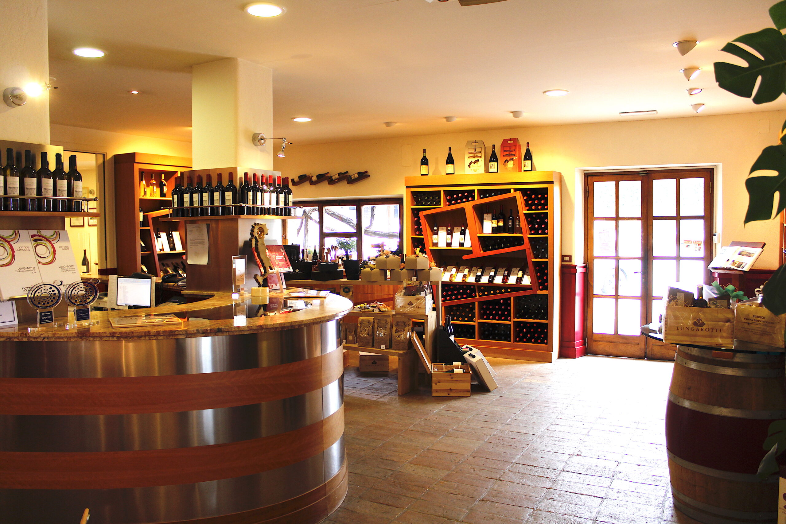 CANTINE GIORGIO LUNGAROTTI, Torgiano (PG)