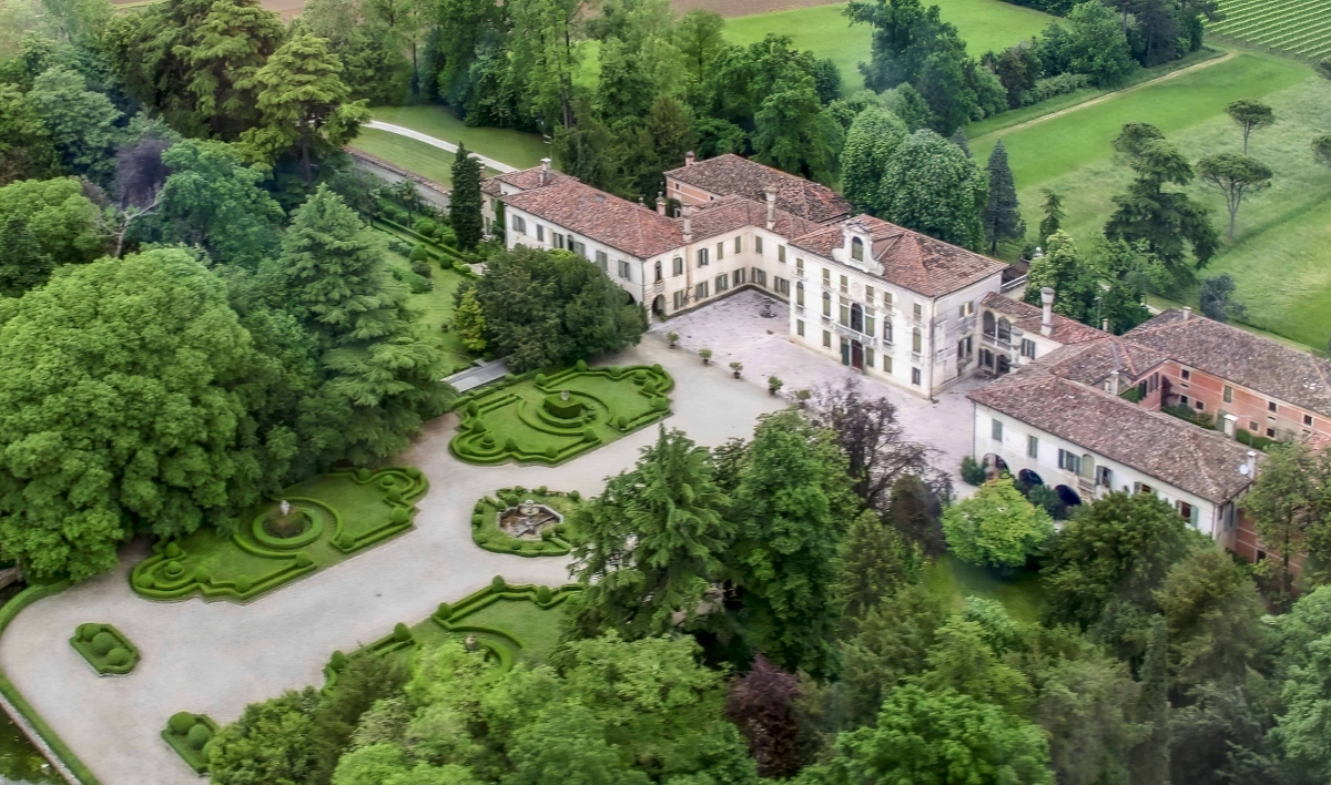 Villa Tiepolo Passi