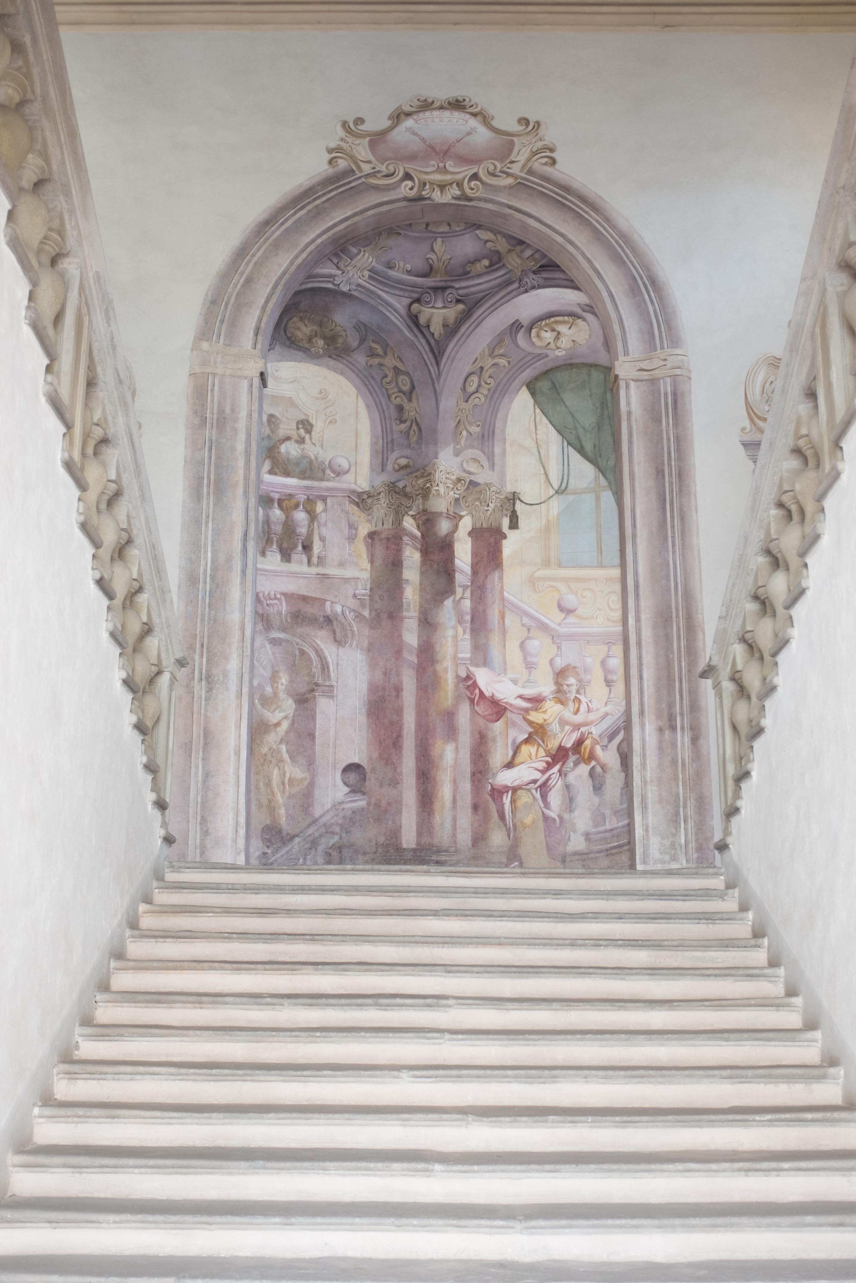 CORTILE PALAZZO CANTELLI 