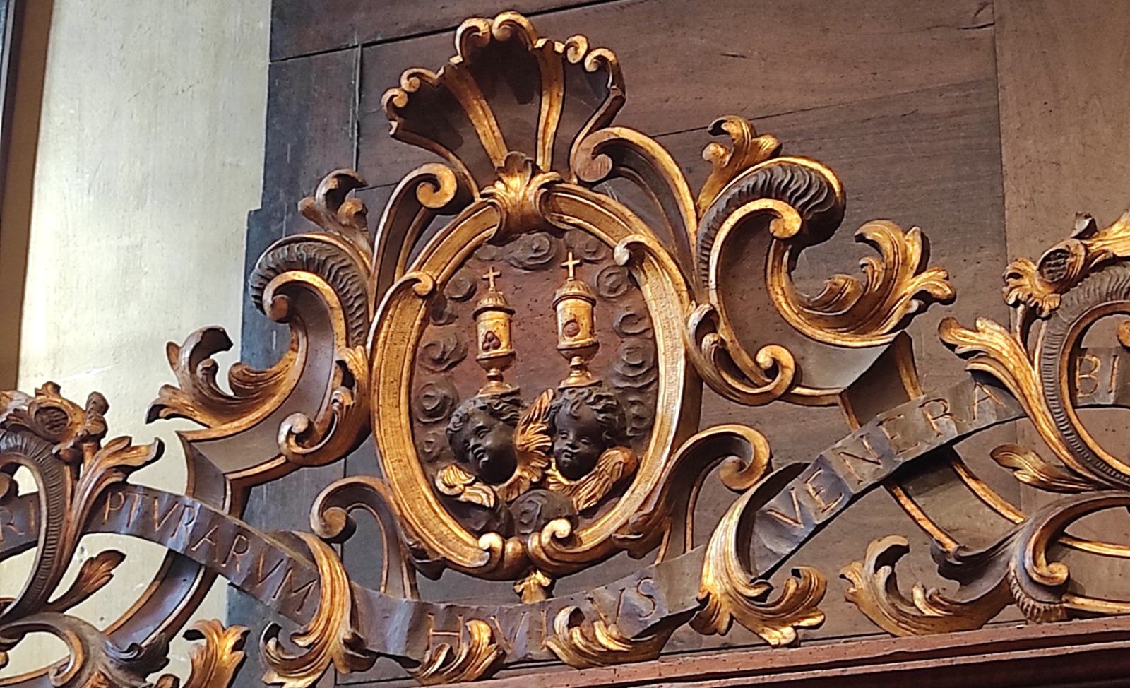 Sulle tracce dei Sacri Vasi nella Basilica di Sant'Andrea