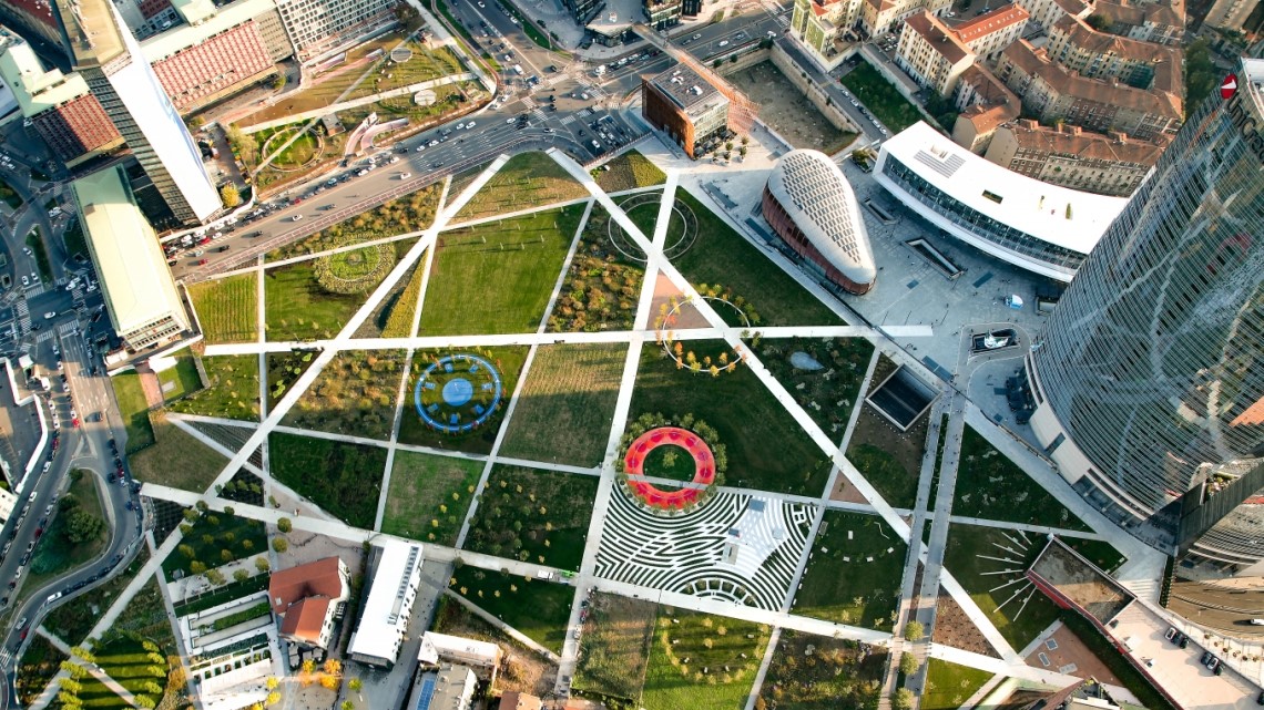 Tour Piazza Gae Aulenti e BAM