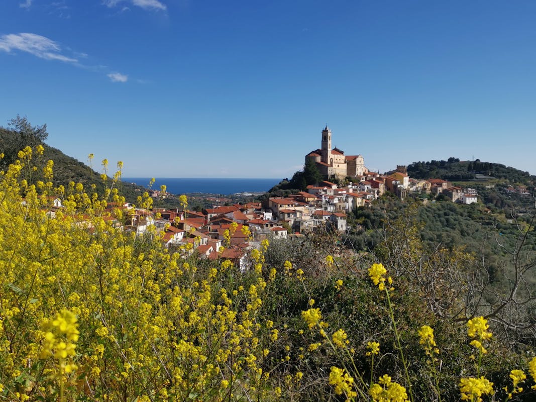 ALLA SCOPERTA DEL BORGO DI CASTELLARO ALLA SCOPERTA DEL BORGO DI CASTELLARO