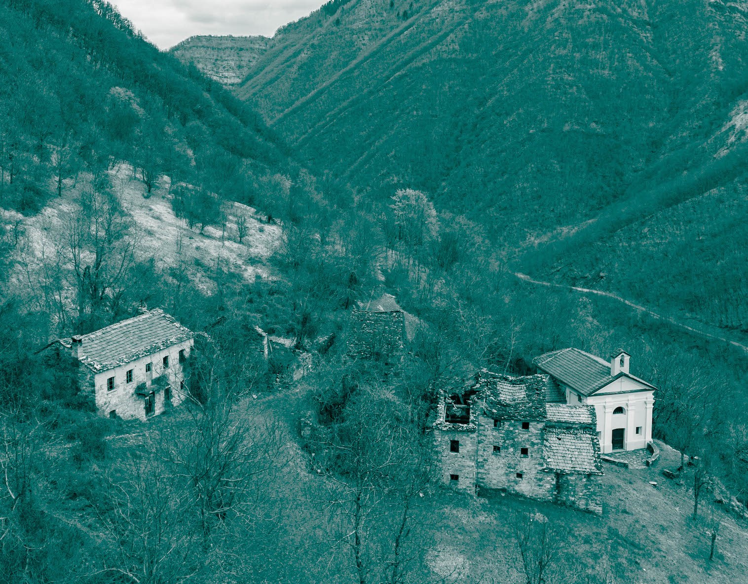 Trekking al borgo fantasma di Ceregate