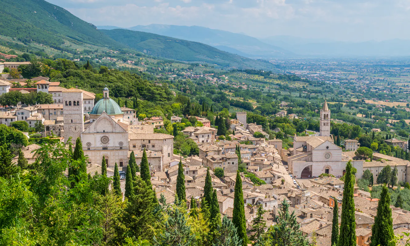 Su e giù per Assisi Su e giù per Assisi