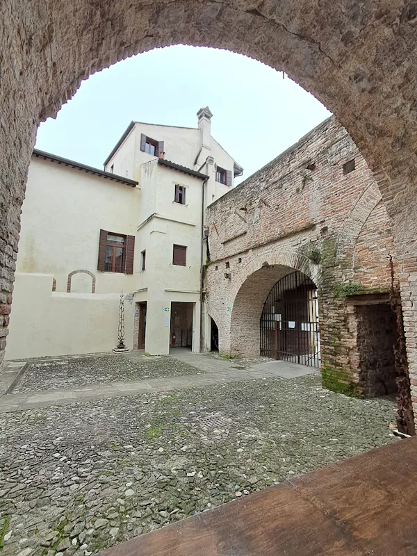 LA RAMPA SI FA PONTE TRA CULTURE LA RAMPA SI FA PONTE TRA CULTURE