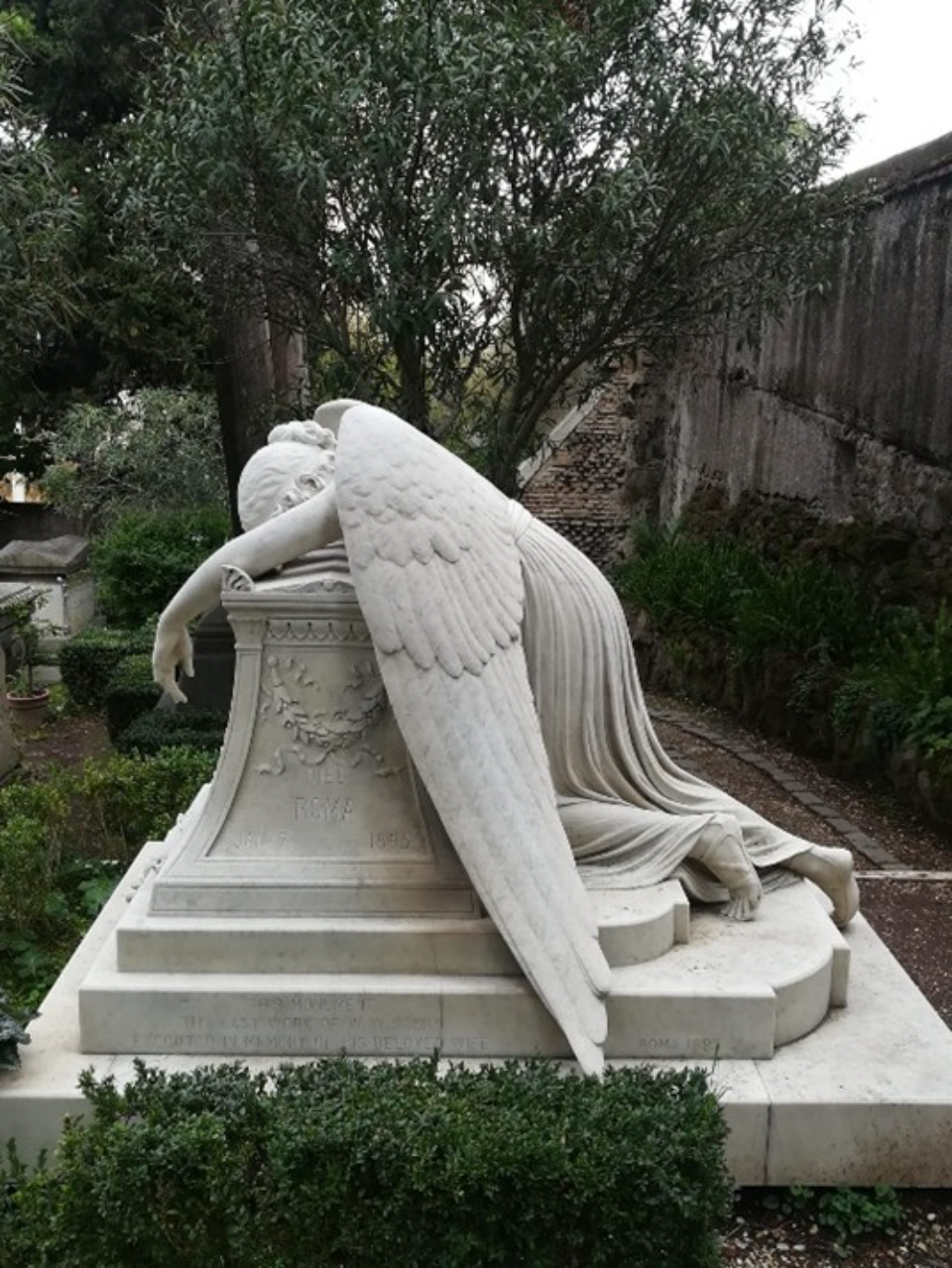 Giornata della lingua Madre Visita al Cimitero Acattolico