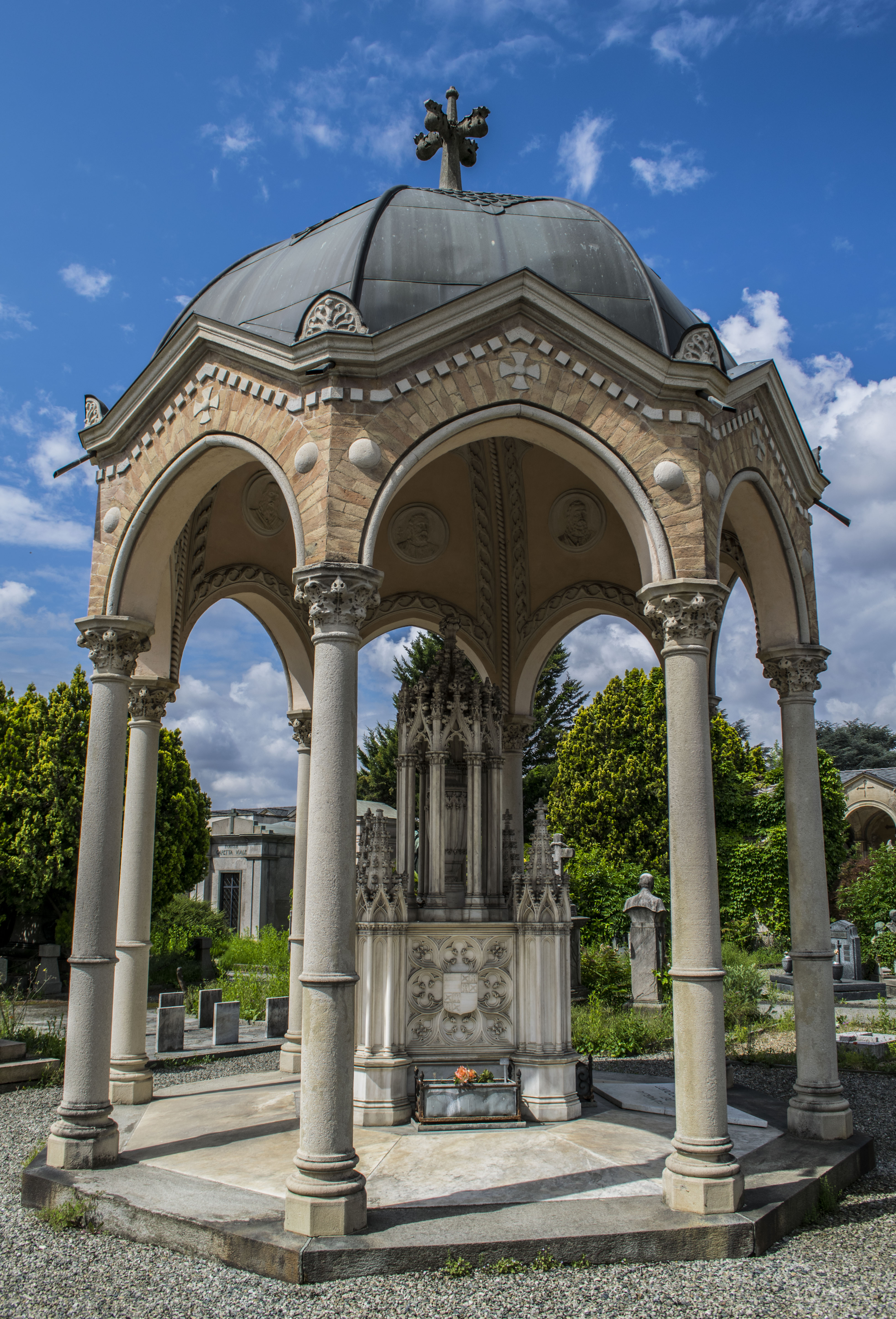 Una passeggiata liberty al Cimitero Monumentale