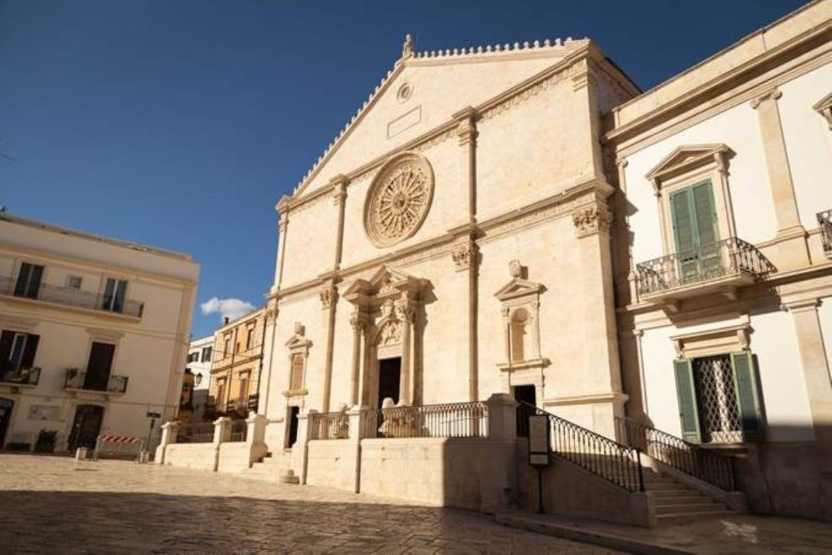 I segreti della Cripta e della Concattedrale di S. Eustachio I segreti della Cripta e della Concattedrale di S. Eustachio