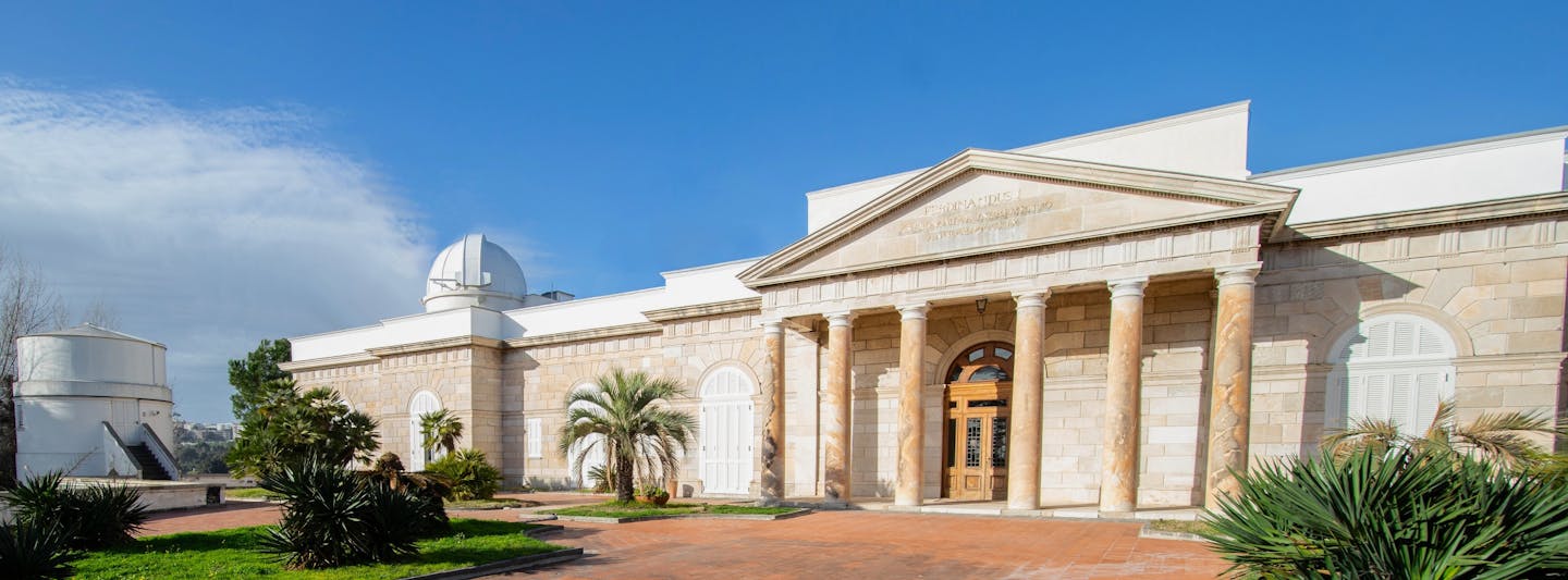 COL NASO ALL’INSÙ - OSSERVATORIO ASTRONOMICO DI CAPODIMONTE COL NASO ALL’INSÙ - OSSERVATORIO ASTRONOMICO DI CAPODIMONTE