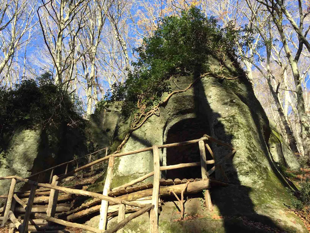 Escursione. Alla scoperta dei Monti Cimini: dagli eremi sul monte Fogliano alla magnificenza barocca di Donna Olimpia Escursione. Alla scoperta dei Monti Cimini: dagli eremi sul monte Fogliano alla magnificenza barocca di Donna Olimpia