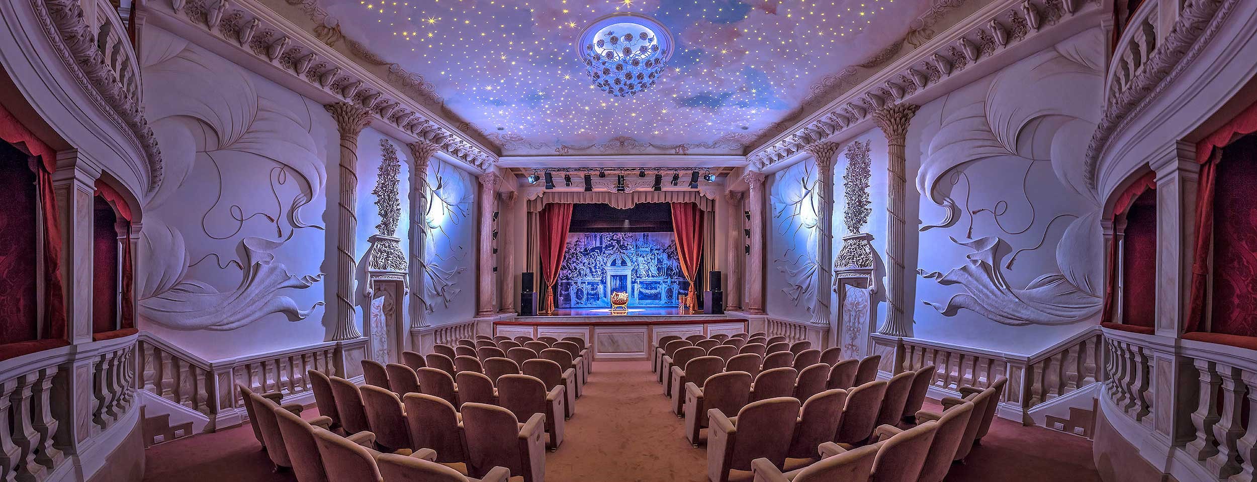 Il mondo del teatro: esperienze dietro le quinte