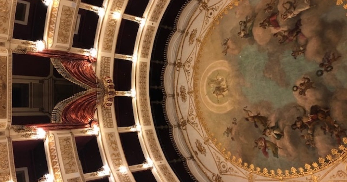 Visita al Teatro Piccinni di Bari Evento FAI