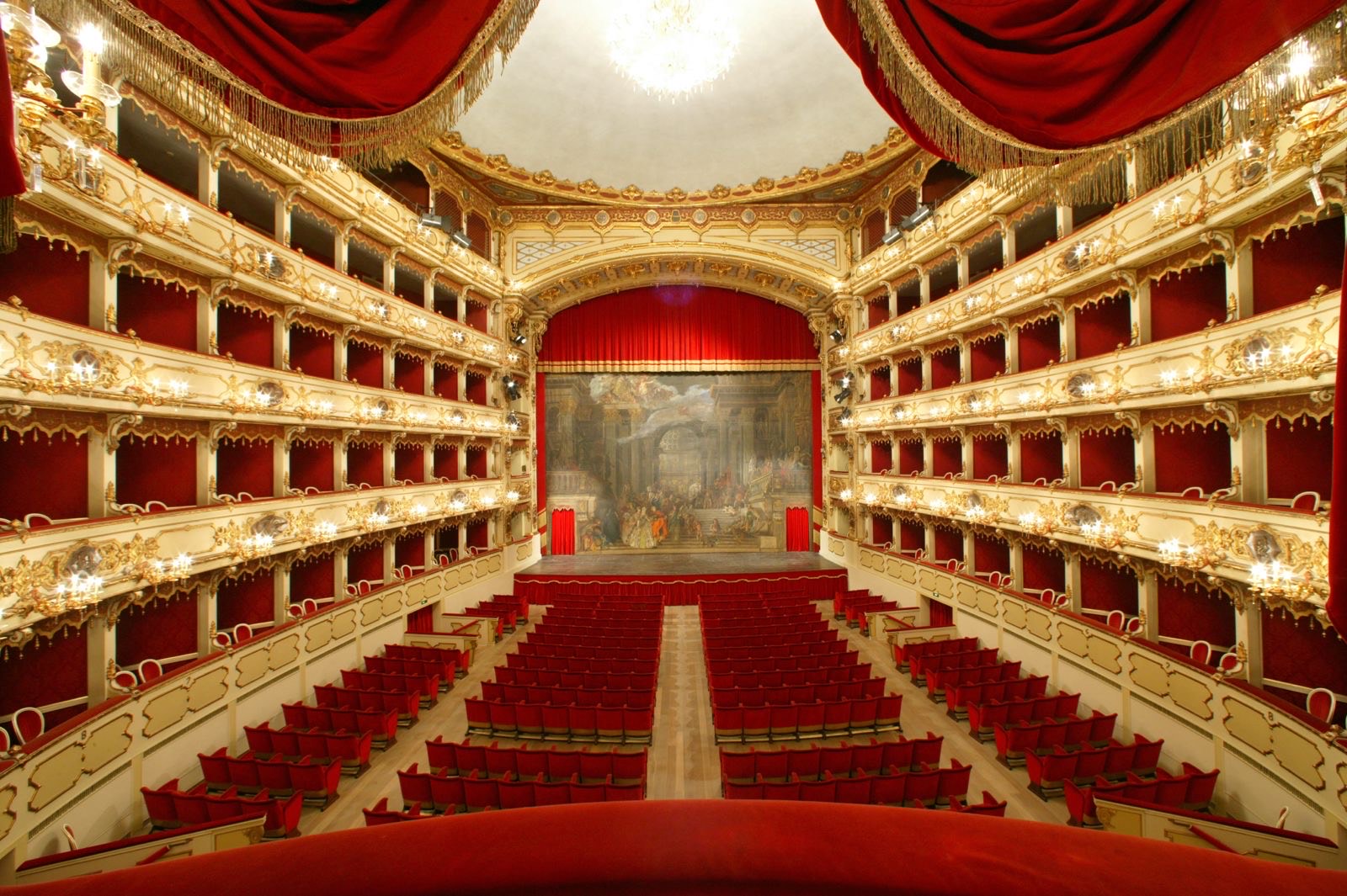 I Teatri di tradizione di Cremona e Pavia: Percorsi tra storia, architettura e musica al Teatro Ponchielli