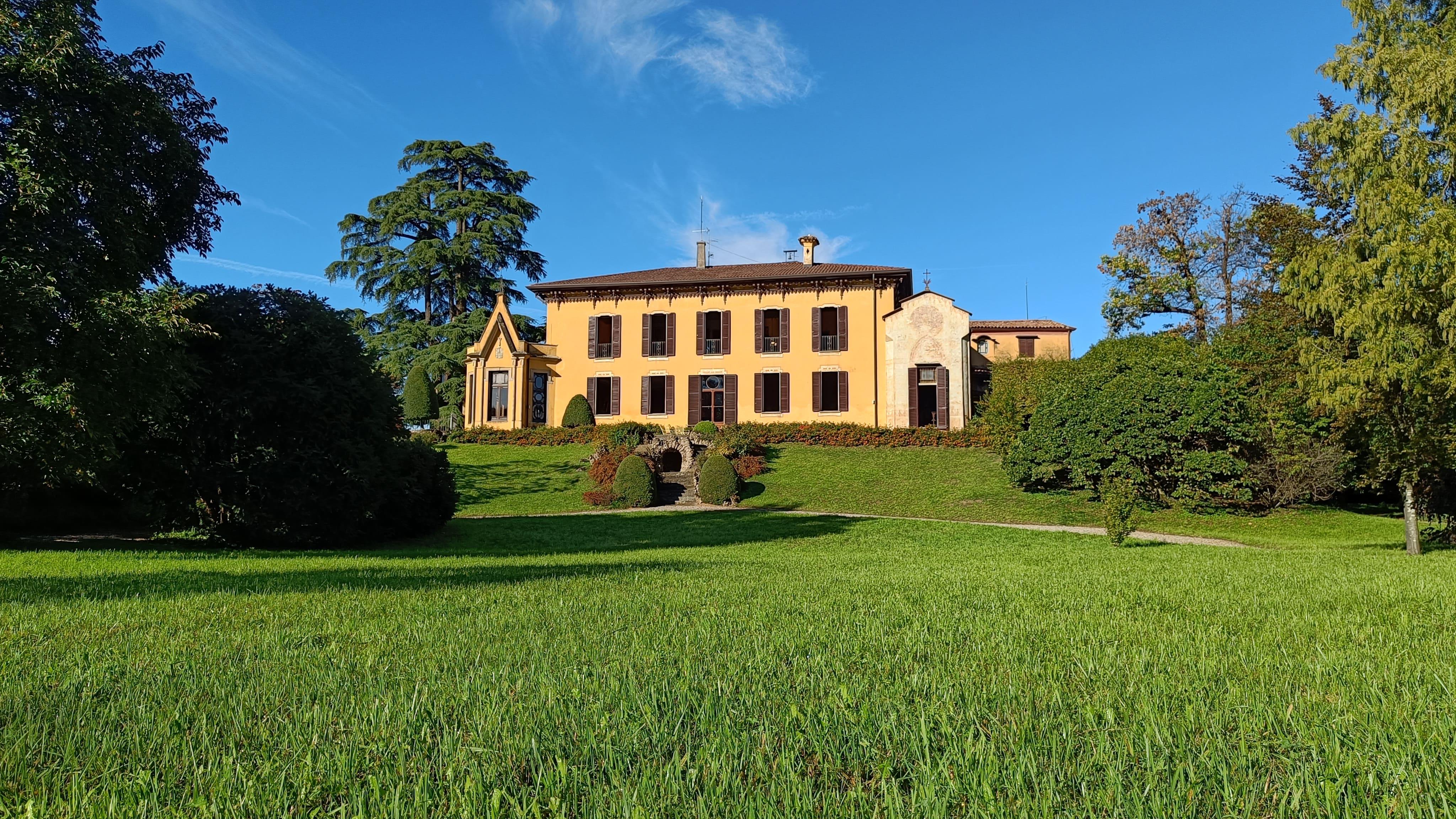 Eclettica: la forma del tempo. Alla scoperta di Villa De Ferrari Bagatti Valsecchi. Percorso "highlights".