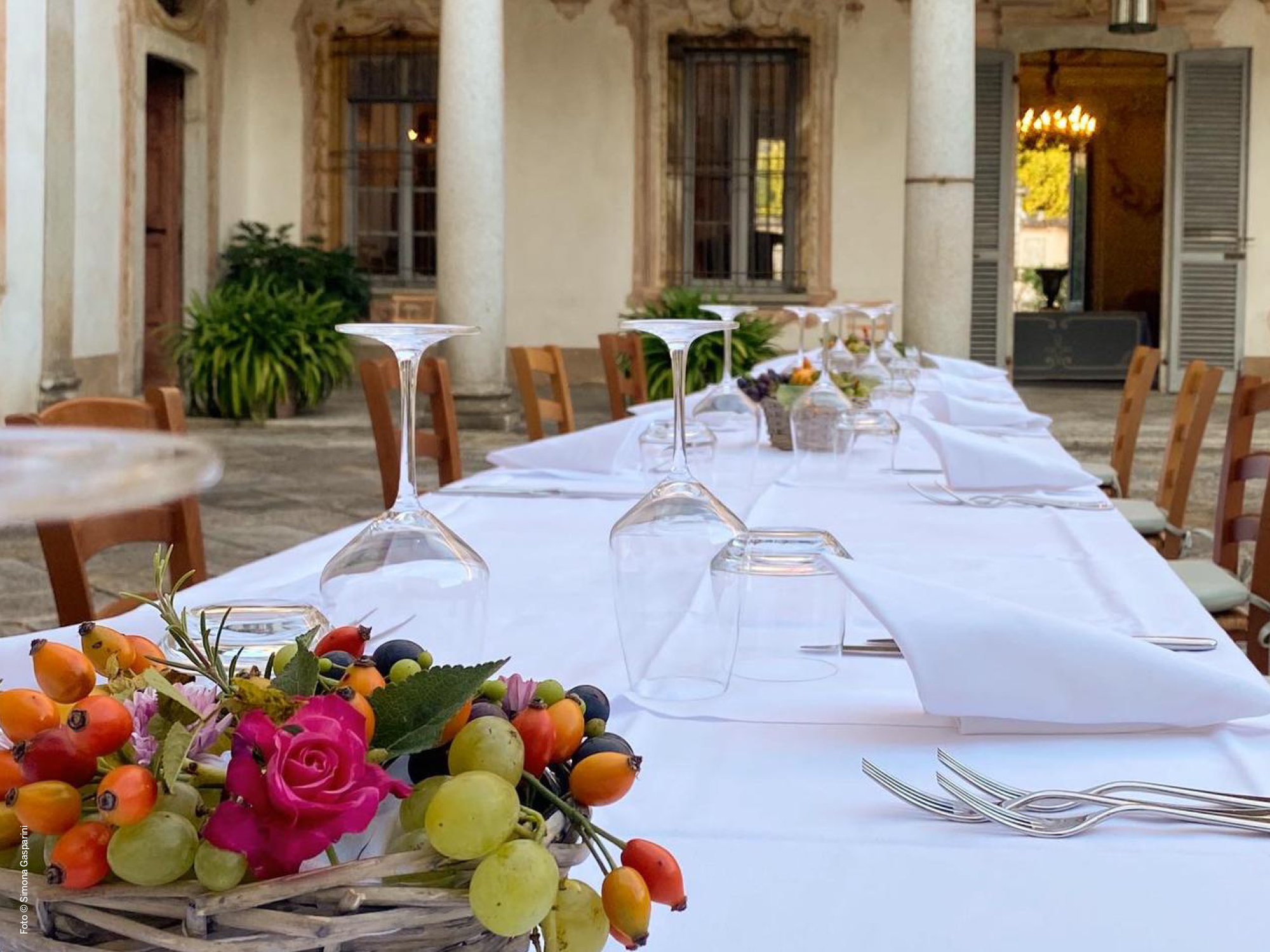 A cena con la storia.
