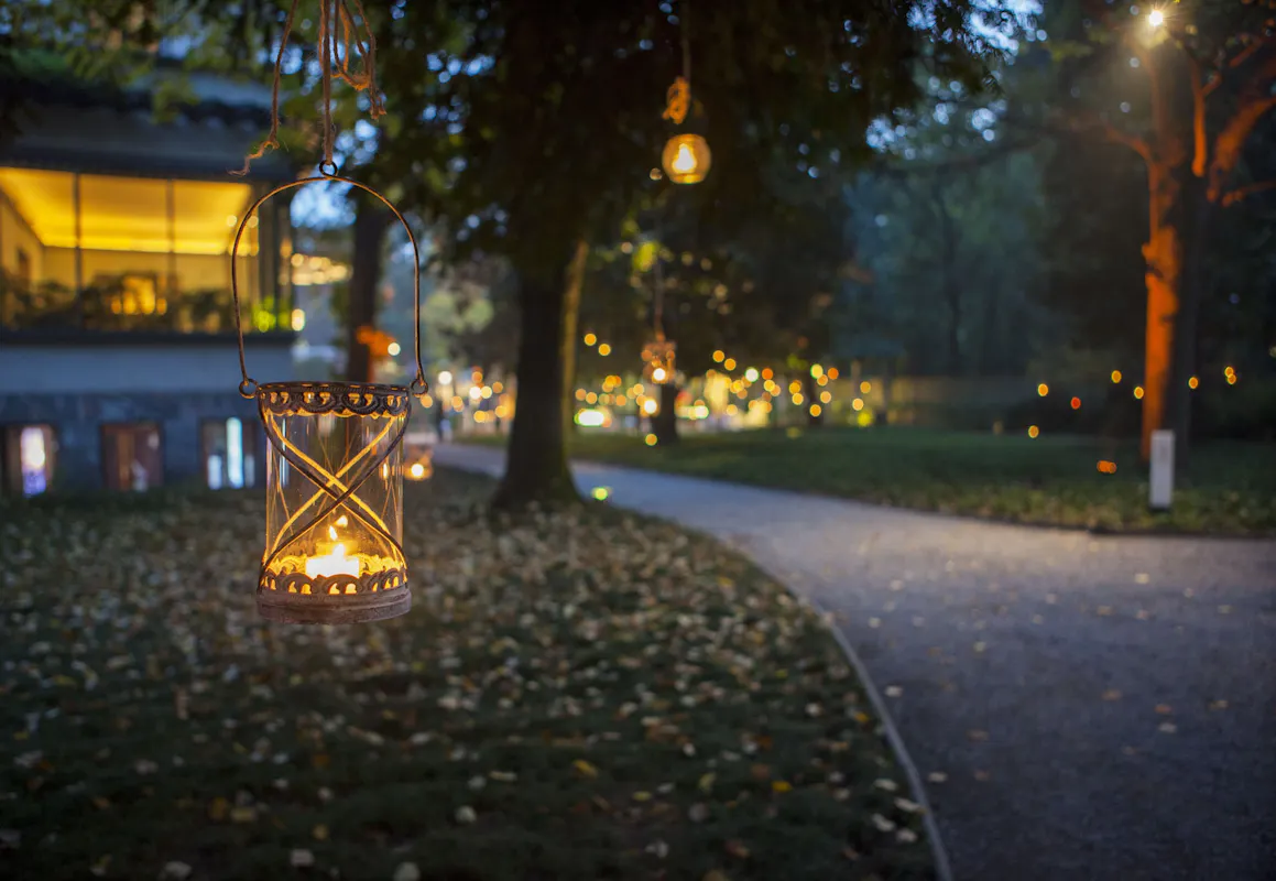 Visita guidata serale con aperitivo Visita guidata serale con aperitivo