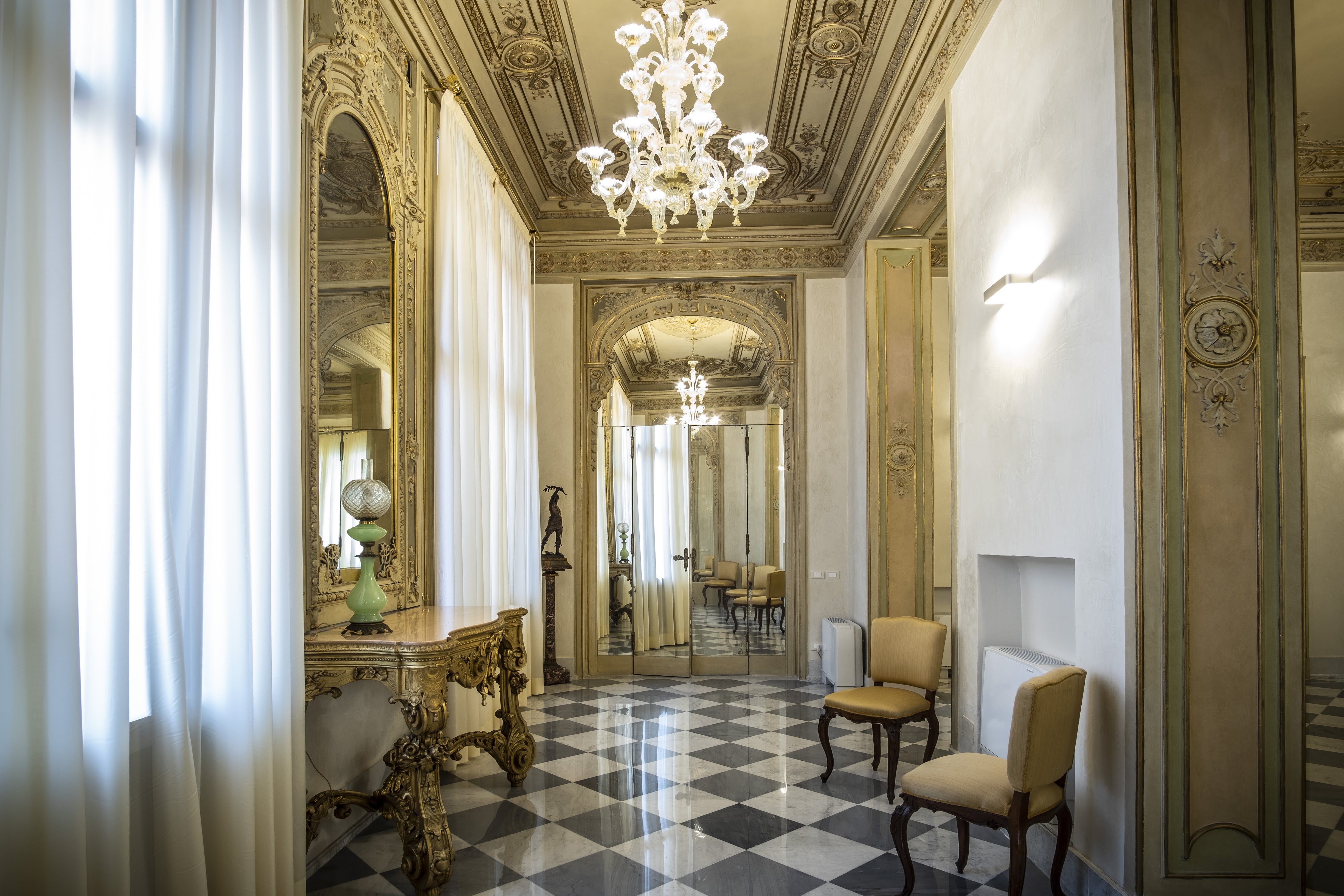 Cosa FAI Oggi. Un salotto romano ai tempi della regina Elena