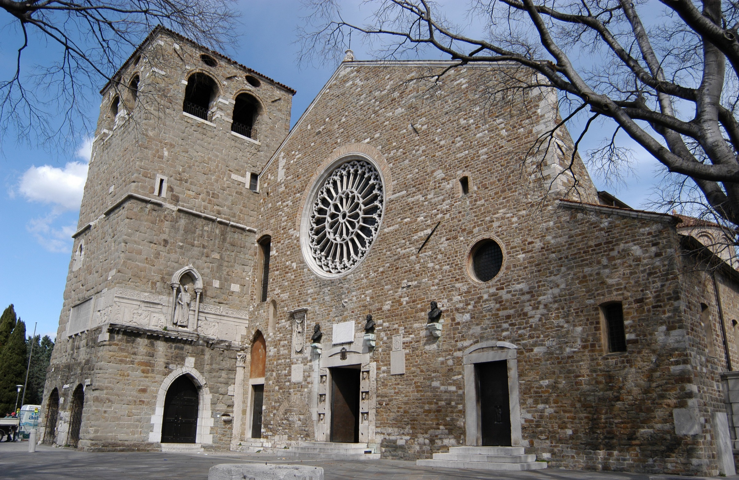 CATTEDRALE E CAMPANILE DI SAN GIUSTO