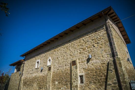 AZIENDA AGRICOLA “CANTINE COMINIUM”