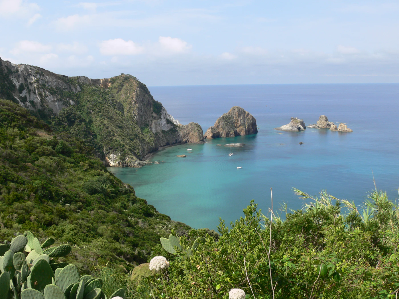 AREA COSTIERA SULL ISOLA DI PONZA Bene FAI