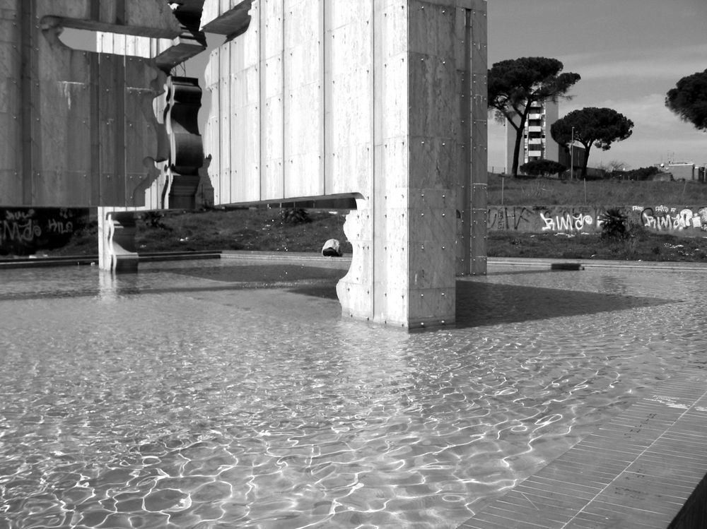 FONTANA MONUMENTALE DI LABARO IN VIA GEMONA DEL FRIULI | I Luoghi del ...