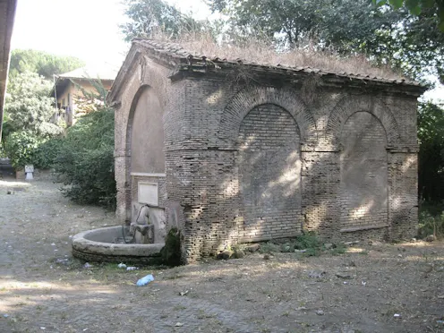 FONTANILE DI PIO IX LUNGO LA VIA TRIONFALE