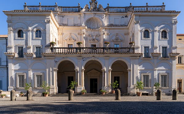 VILLA FALCONIERI